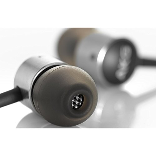 AKG Premium In-Ear Kopfhörer mit Aluminium Gehäuse silber